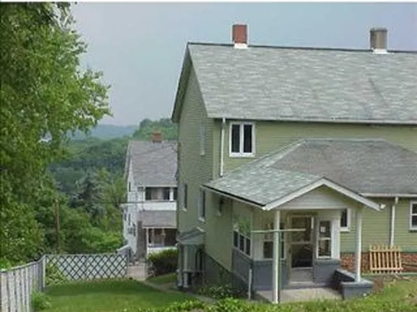 1133 Eisenhower Dr, Russellton, PA 15076