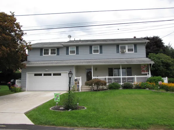 23 Terrace Dr, West Wyoming, PA 18644