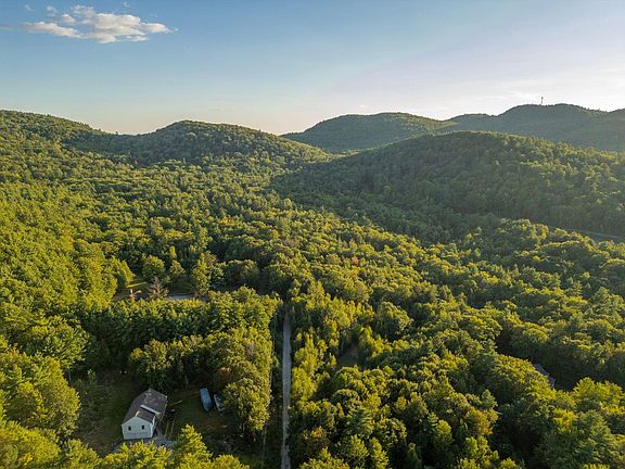 2nd image of 15 Sanctuary Lane