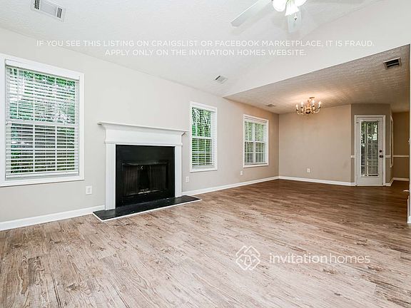 3rd image of 2720 Hidden Creek Dr