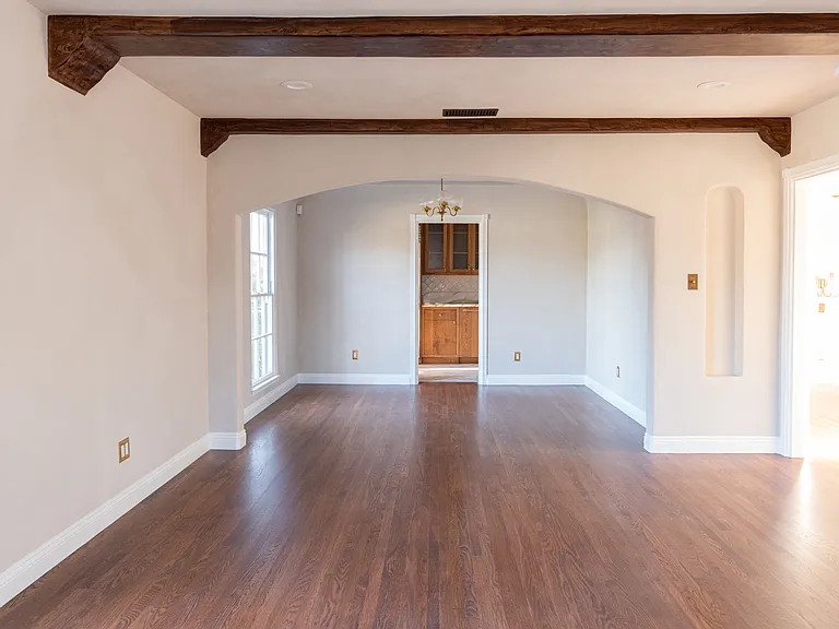 255 S Sierra Bonita Ave — Photo 13