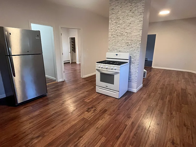 55 Bremer St #2 — Photo 11