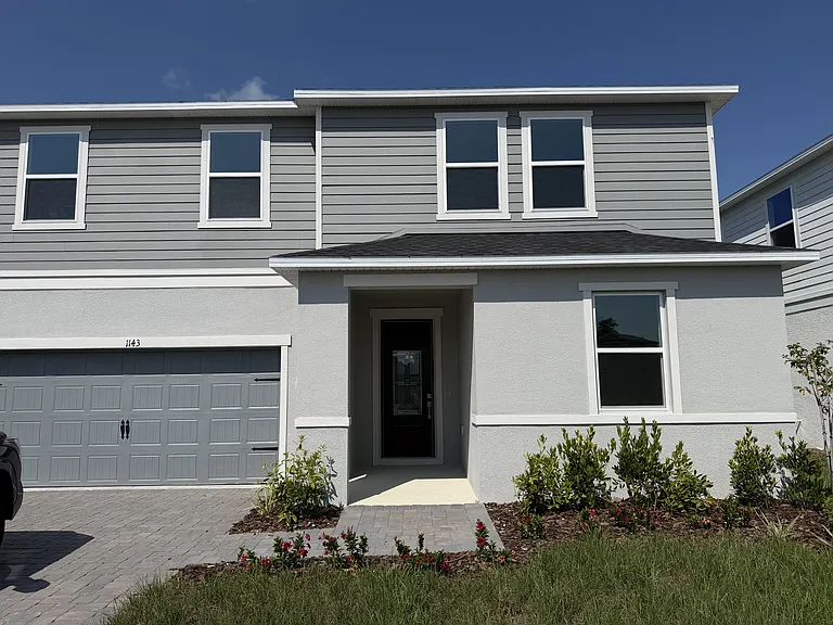 1143 Astoria Dr — Photo 1