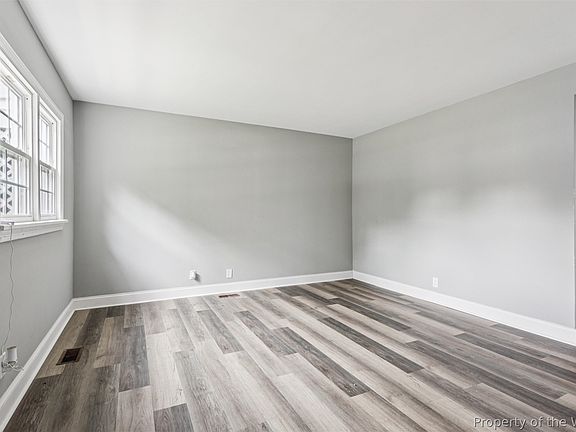 3rd image of 8272 Fernwood Dr