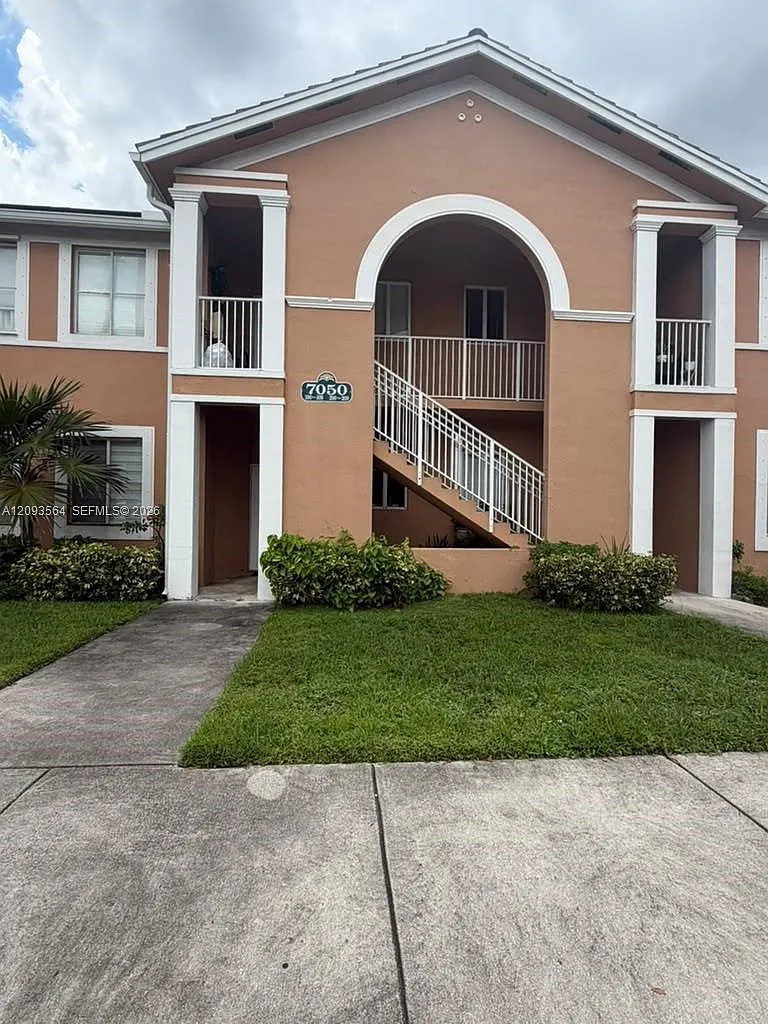 Shoma Homes At Country Cl — Photo 2