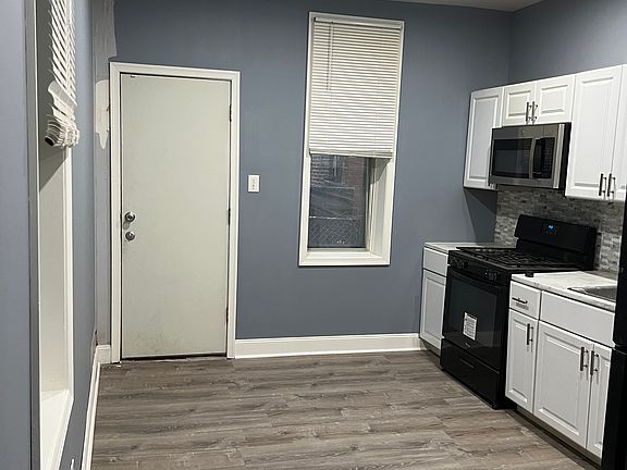 3rd image of 6624 Haddington Ln