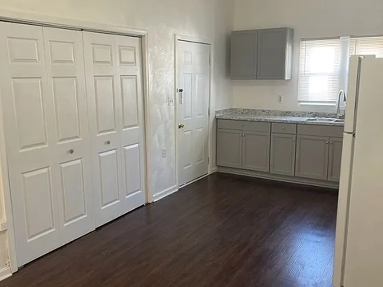 362 Ridgewell Ave #C — Photo 9