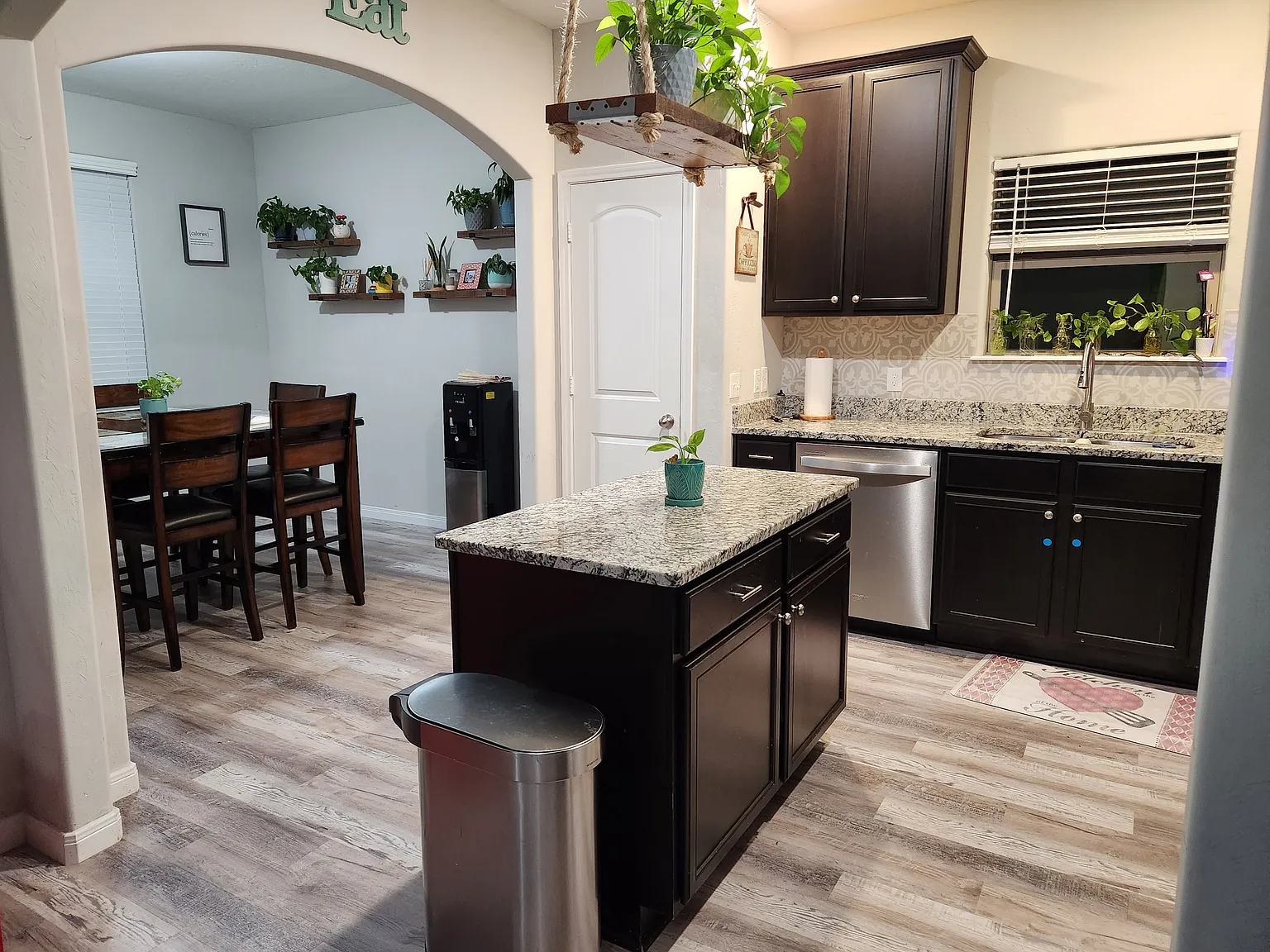 3 bed, 1578 sqft, $1,900 — Photo 3