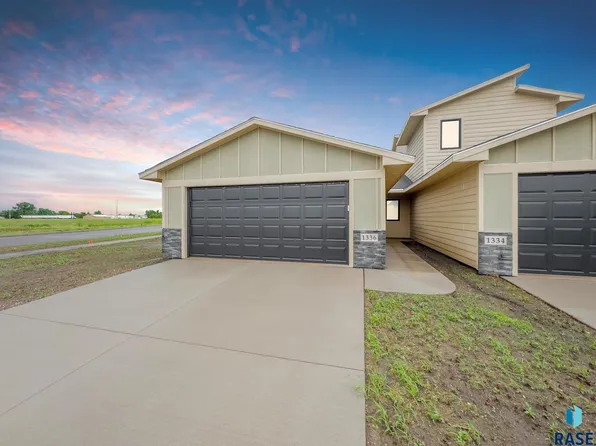 1336 N Kenley Pl, Tea, SD 57064