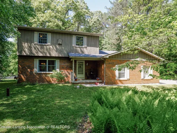 12560 Spruce Ln, Perry, MI 48872