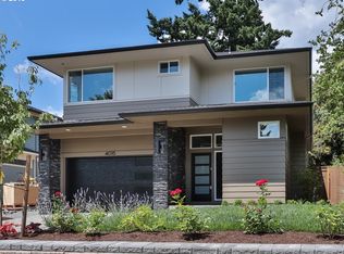 4015 NE Hassalo St, Portland, OR 97232
