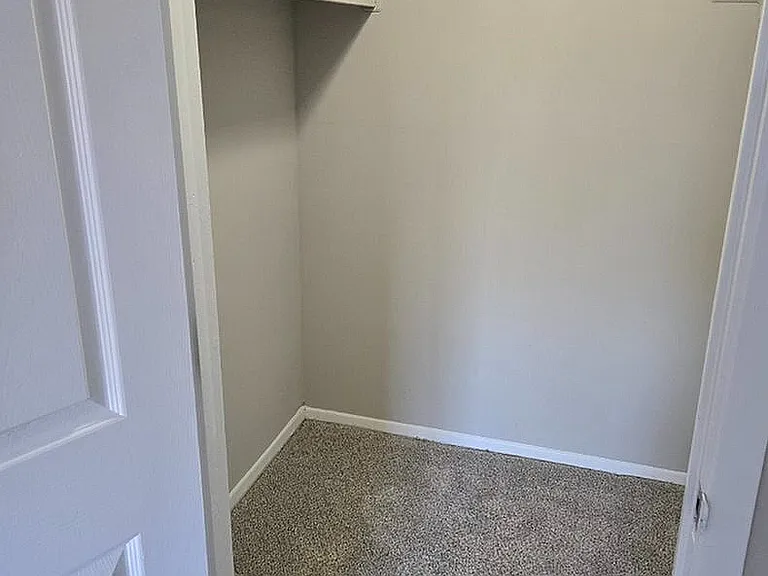 700 Heritage Ln — Photo 27