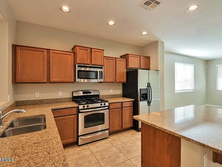 4063 E Cherry Hills Dr — Photo 3