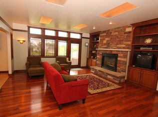 39 Golden Wheat Ln, Wrightstown, WI 54180