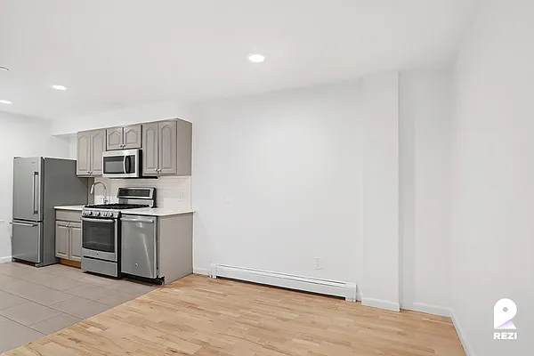 Rented by REZI | media 2