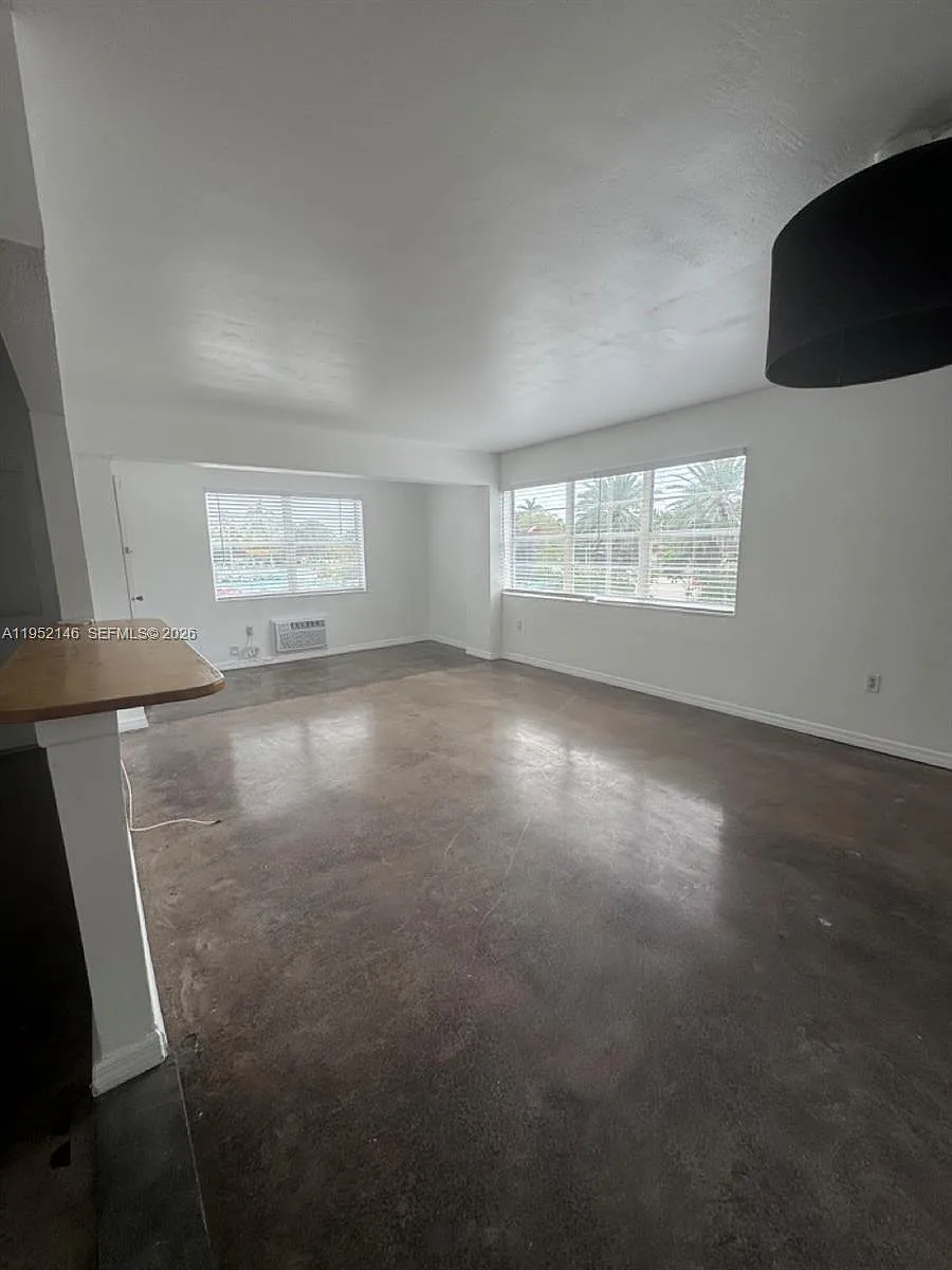 Building Photo - 7904 West Dr #101