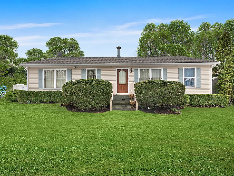 1st image of 31 Bayview Ave
