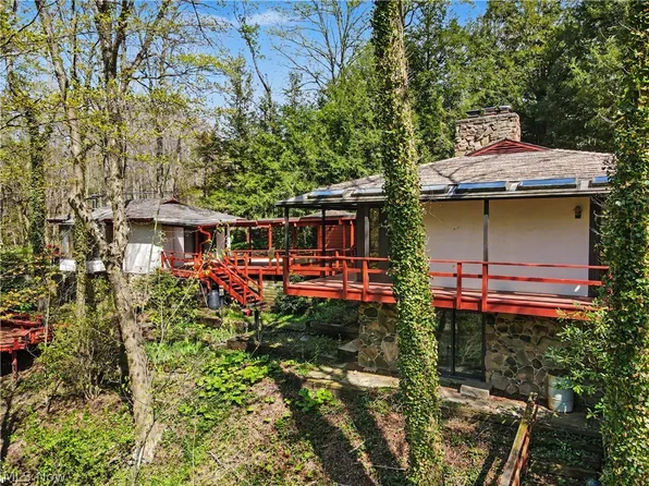 12376 Heath Rd, Chesterland, OH 44026
