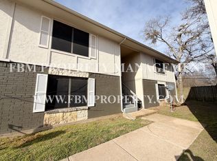 1207 Clay St #7, Ennis, TX 75119