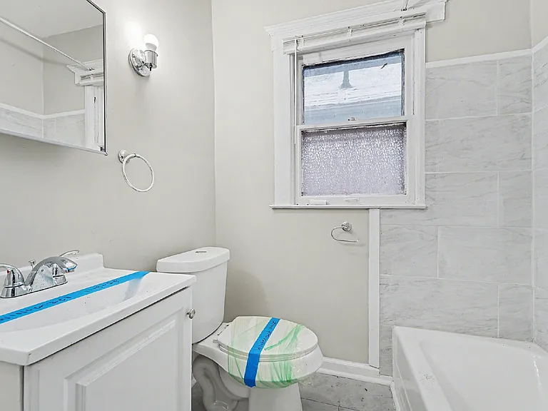 4586 Vancouver St — Photo 11