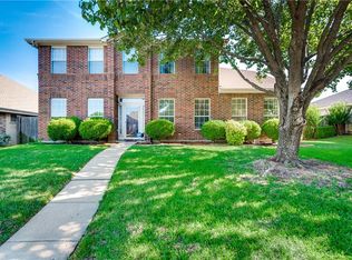 822 Longleaf Dr, Desoto, TX 75115