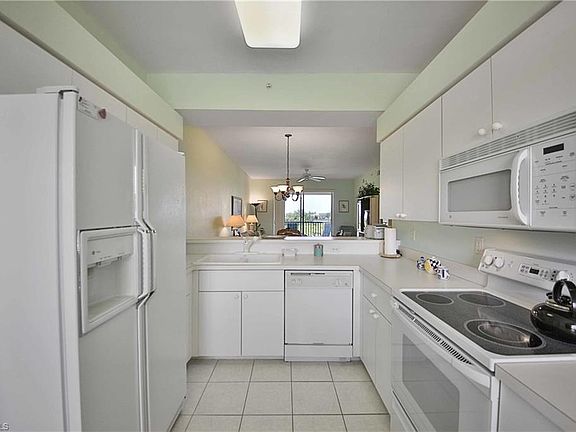5th image of 9500 Highland Woods Blvd #304