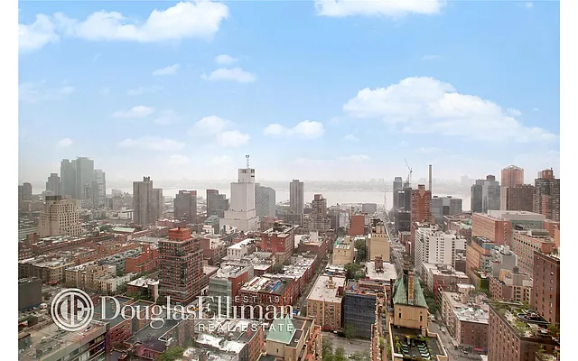 Sold by Douglas Elliman | media 10