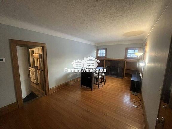 2nd image of 3857 Pillsbury Ave #1