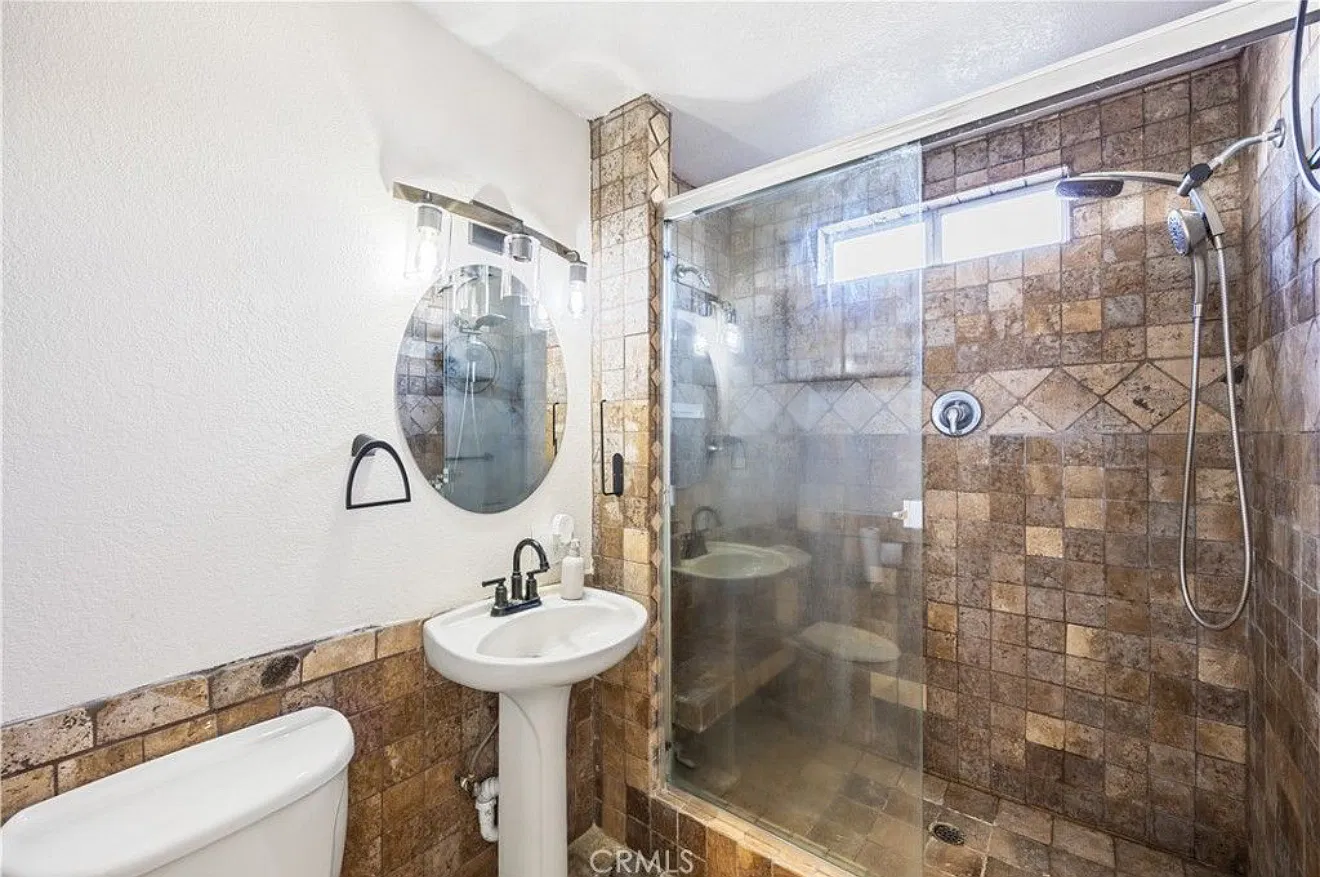 1 bed, 200 sqft, $1,500 — Photo 2