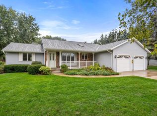 W6591 Cedar Ln, Greenville, WI 54942