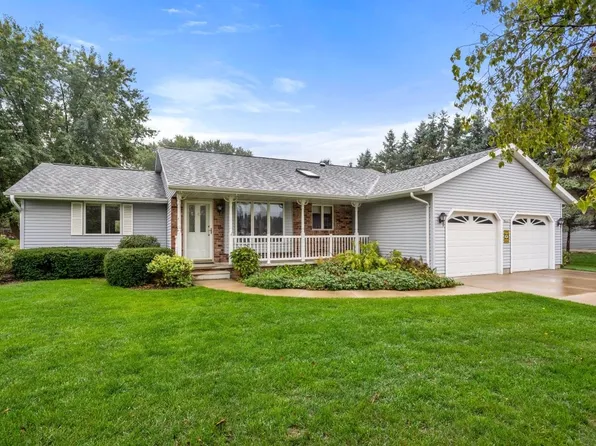 W6591 Cedar Ln, Greenville, WI 54942