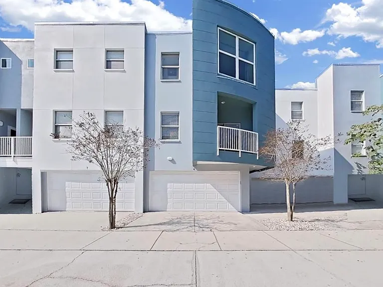 3405 W Swann Ave #6 — Photo 1