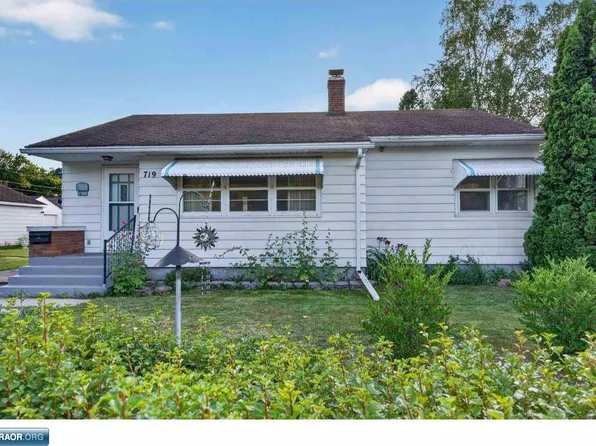 719 2nd Ave NW, Chisholm, MN 55719