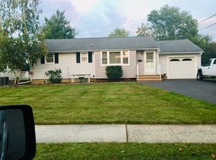 250 Weiss Ter, Raritan, NJ 08869