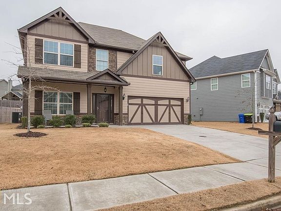 4th image of Briandwood Dr