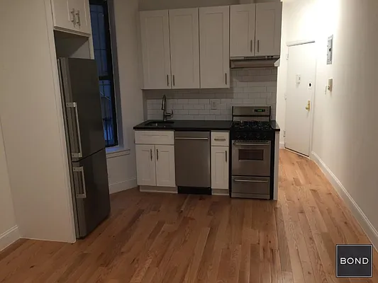 Rented by Bond New York | media 9