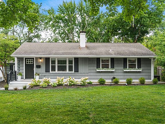 5th image of 2097 Springhill Dr
