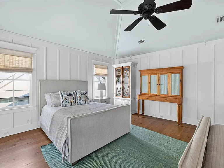 1030B Village Oaks Ln — Photo 8