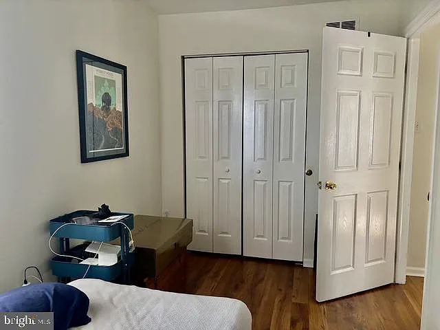 2620 Poplar St #2 — Photo 16
