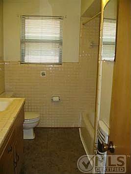 5th image of 602 Willowood Ln