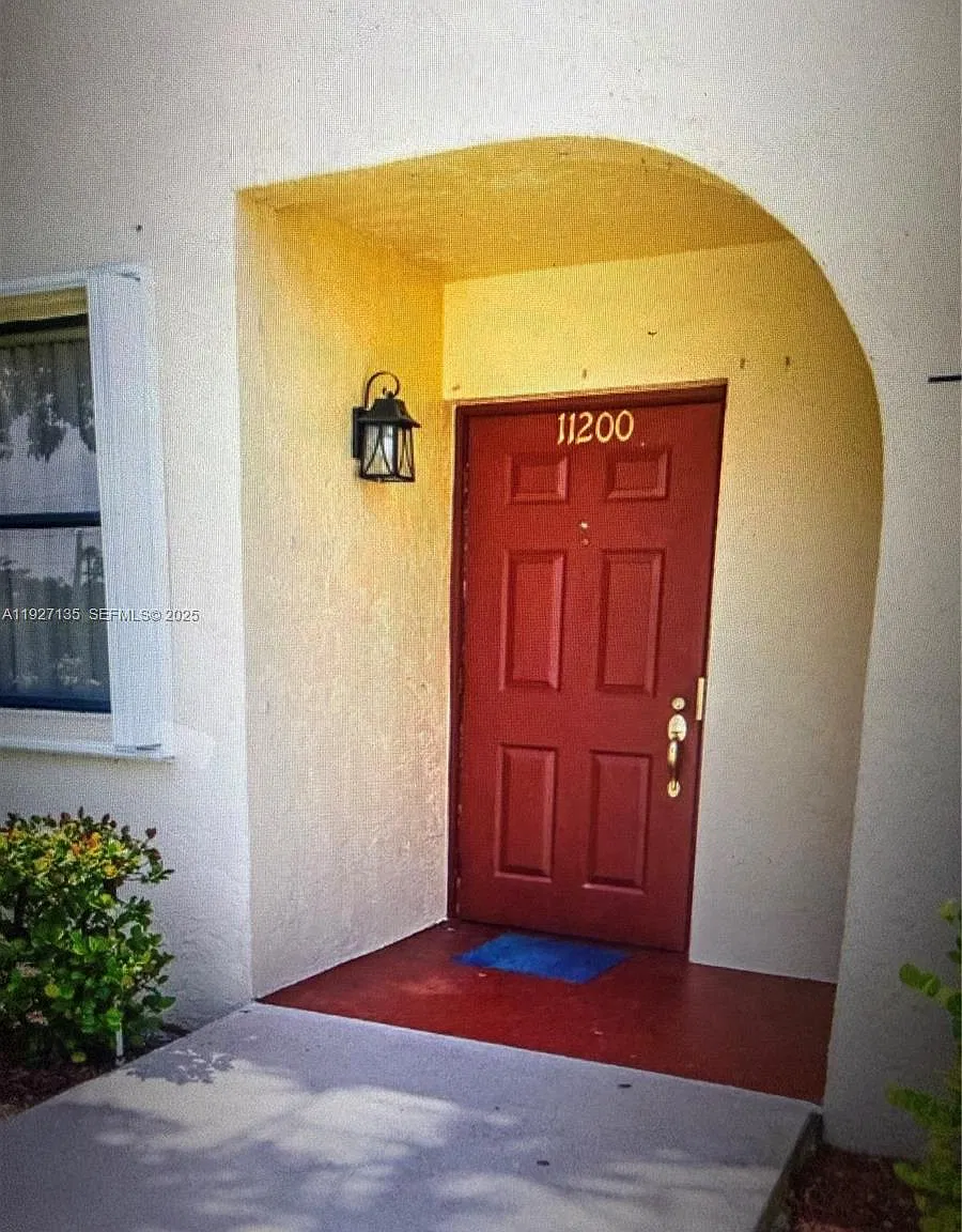 2 bed, 1205 sqft, $2,600 — Photo 4