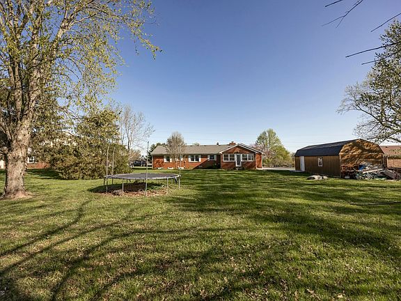 3rd image of 291 Mocks Creek Dr
