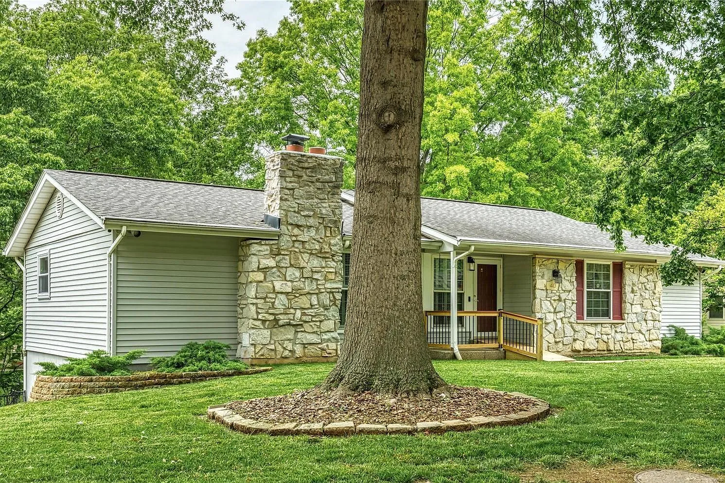 40 Raintree Ct photo 1