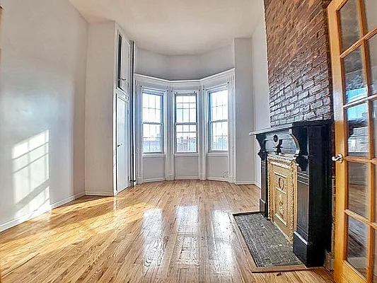 Rented by Nooklyn NYC LLC | media 25