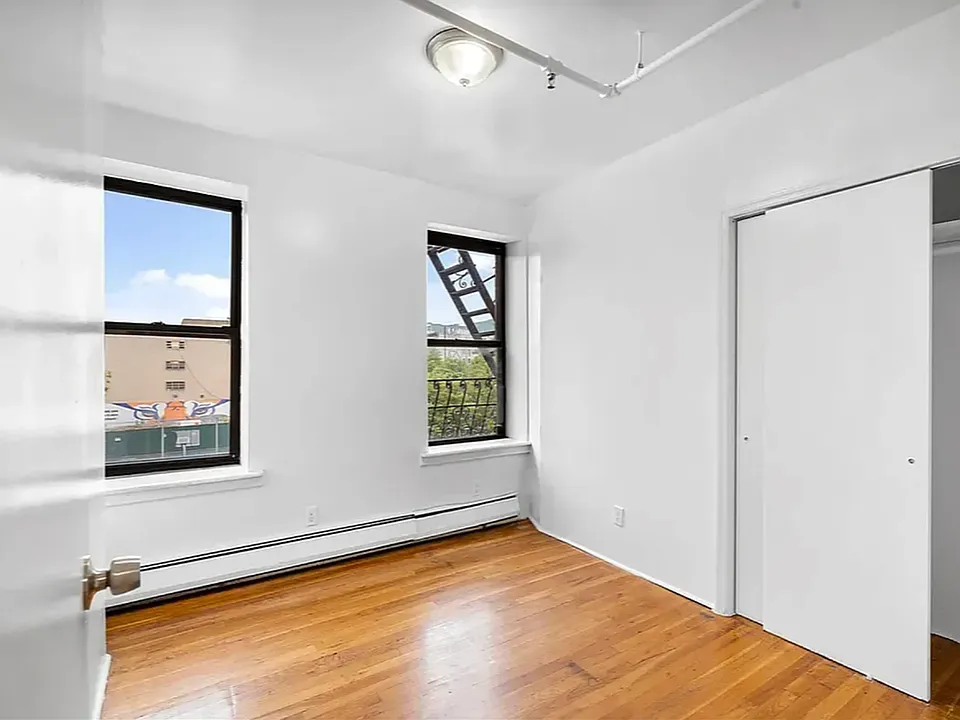 375 Pleasant Ave #2C