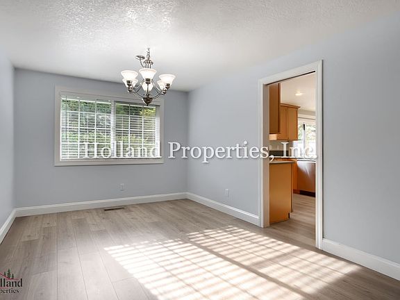 5th image of 2468 SE Heather Ct