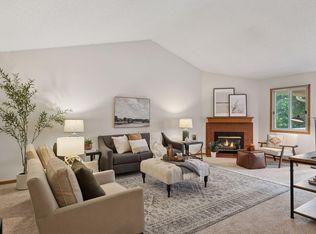 2565 Heritage Dr #111, Saint Paul, MN 55120