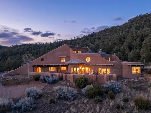 98 La Barbaria Trl, Santa Fe, NM 87505