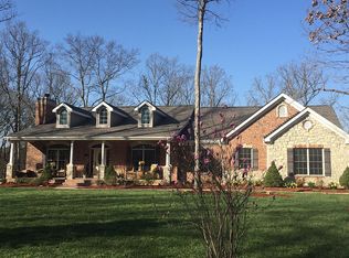 74 Rustic Lodge Ln, Defiance, MO 63341