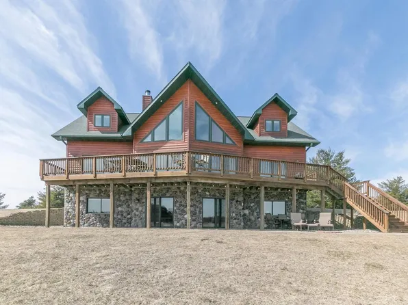 N8022 Copper Point Drive, New Lisbon, WI 53950